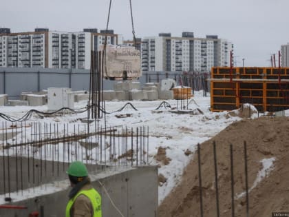 Монтаж несущих конструкций начат в новом жилом комплексе в Пскове