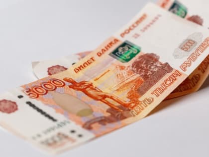 Средняя зарплата в Псковской области превысила 42 тысячи рублей