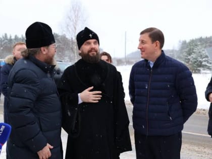 Памятник архистратигу Михаилу открыли в Печорах