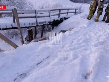 Публикуем фотографии с места трагического ДТП в Плюсском районе 