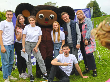 Семейный фестиваль воздушных змеев провёл Молодёжный парламент в Пскове