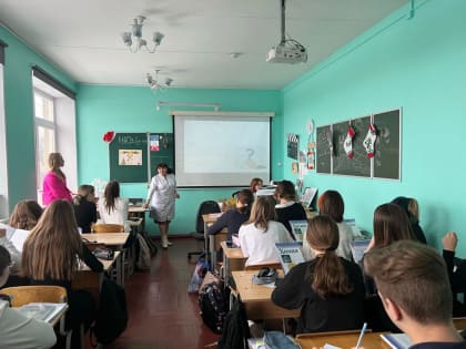 Специалисты ПсковГУ провели для псковских школьников занятие по правильному питанию
