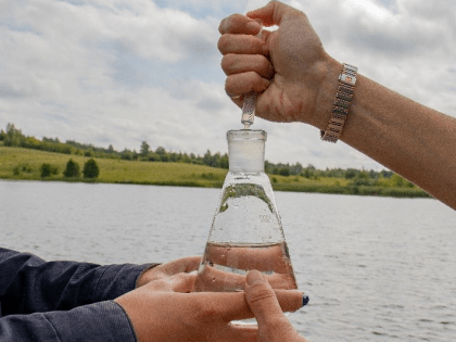 Студенты Санкт-Петербургского института наук о Земле проходят учебную практику в Изборском музее-заповеднике