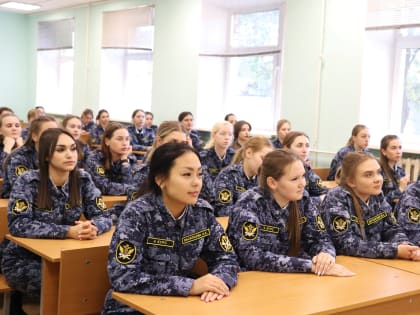 Псковские курсанты познакомились с творчеством писателя-фронтовика