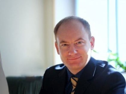 Коммунист Малинкович представил в ЦИК подписи для регистрации на выборах президента