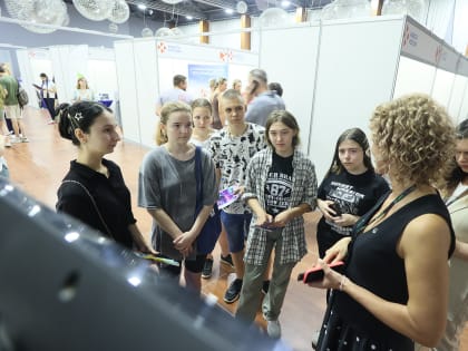От вакансий до метавселенной: чем Сбер удивлял гостей Всероссийской ярмарки вакансий в Псковской области