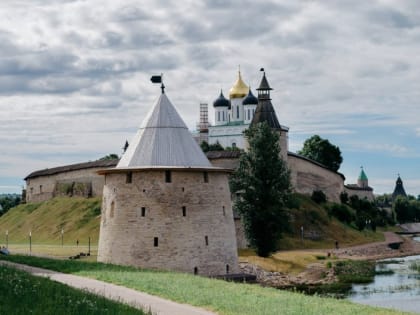 Псковский кремль закрыли для посещения по техническим причинам