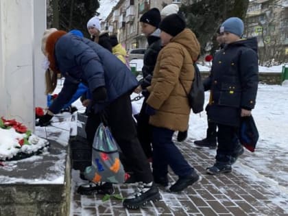 Подвиг солдата живет в веках