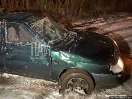 Три автомобиля столкнулись в Островском районе