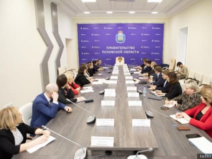 Работу по улучшению системы оказания помощи детям и беременным в Псковской области отметили медики из Петербурга