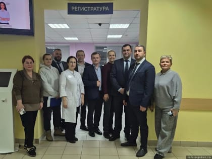 Делегация врачей посетила Островскую больницу для обмена опытом