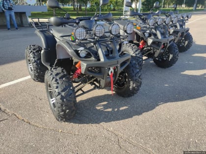 Правительство Псковской области передало партию техники 76-й дивизии