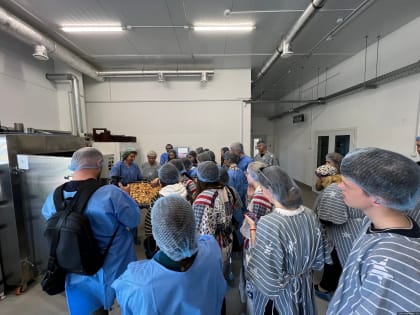 О производстве псковского чая и заедок рассказали студентам