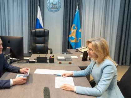 Михаил Ведерников и Наталья Мельникова обсудили работу объединенного Социального фонда России