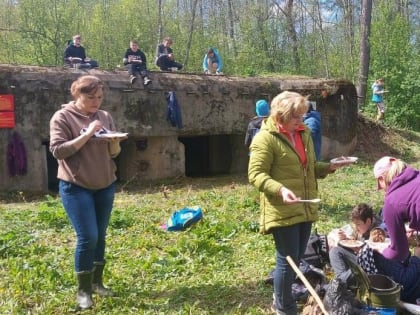 Субботник по благоустройству ДОТа провели в Себежском районе