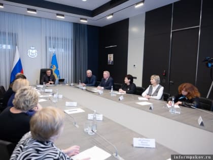 Увеличение бюджета на поддержку педагогов в Псковской области