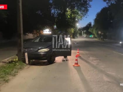 Три человека пострадали в результате ДТП у областной больницы в Пскове