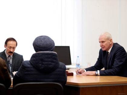 Семья погибшего контрактника обратилась за помощью к Александру Котову