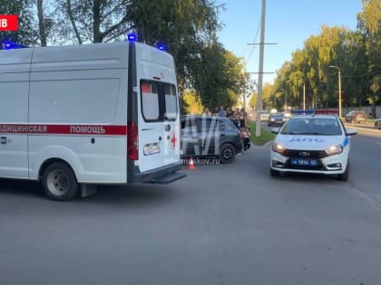 Велосипедист госпитализирован в результате ДТП в Пскове