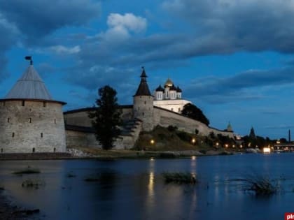 Псковские школьники из многодетных семей получат возможность бесплатно путешествовать