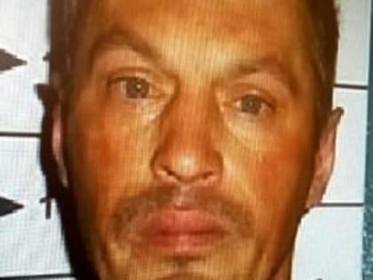 Бездомного мужчину разыскивают полицейские в Пскове