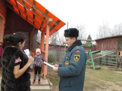 Многодетным семьям в Красногородском районе напомнили о пожарной безопасности