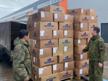 Общественная приемная ЕР в Псковской области передала 250 пар обуви для военнослужащих