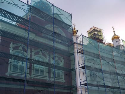 Продолжается реставрация Благовещенской церкви в Печорах