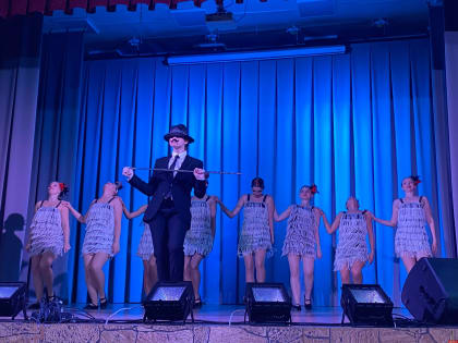 Обновлённую программу «Зажигай» колледжа искусств увидели жители Красногородска