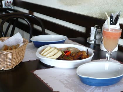 40% россиянок в качестве подарка на 23 февраля планируют приготовить праздничный ужин – ВЦИОМ