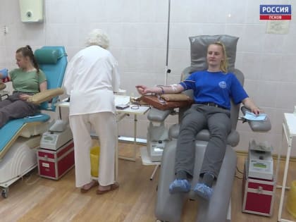 В День донора сдать кровь пришли уже 40 псковичей
