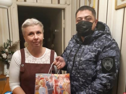 В канун Нового года псковские росгвардейцы встретились с родственниками погибших товарищей