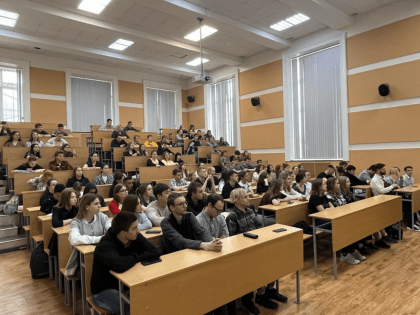 Специалисты Центра общественного здоровья Псковской области провели встречи со студентами ПсковГУ