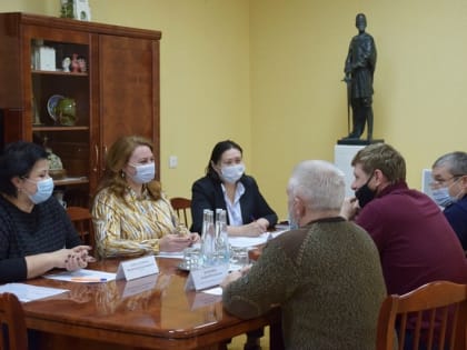 Возможность установки памятника Довмонту в Пскове обсудили на рабочей встрече у главы города