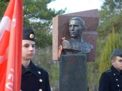 В Пскове почтили память Михаила Минина