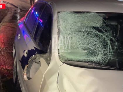 Полиция ищет очевидцев смертельного ДТП в Пскове