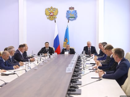 Единороссы областного Собрания встретились с Михаилом Ведерниковым накануне отчёта