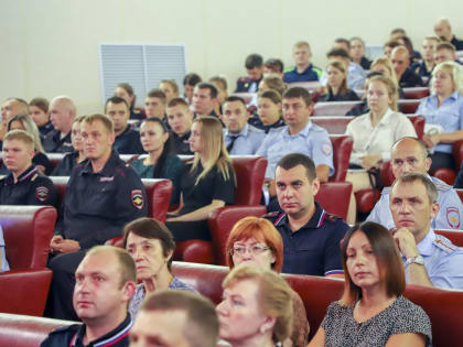 Сотрудникам полиции в Пскове рассказали о преимуществах ДЭГ