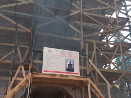 Полную реставрацию Башни Святых ворот проводят в Печорах