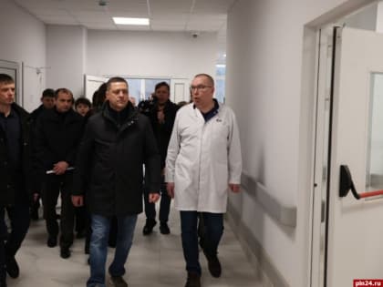 Губернатор осмотрел строящиеся корпуса Печорской районной больницы