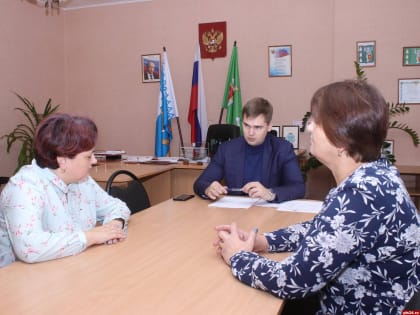 Специалисты сельских поселений перейдут на работу в администрацию Локнянского муниципального округа