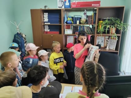Школьники Гдовского района посетили райцентр во время летнего лагеря