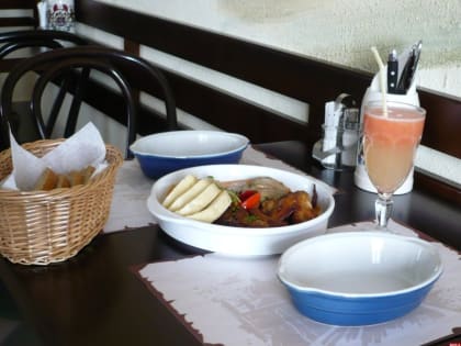 40% россиянок в качестве подарка на 23 февраля планируют приготовить праздничный ужин – ВЦИОМ