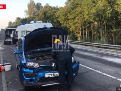 Водитель пострадал в результате наезда на дорожное препятствие