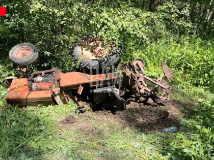 Водитель трактора пострадал в результате ДТП в Себежском районе