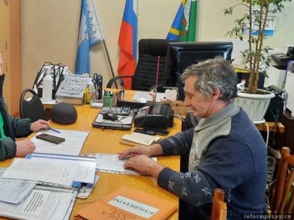 Два кандидата подали документы для регистрации на выборы главы Пустошкинского района