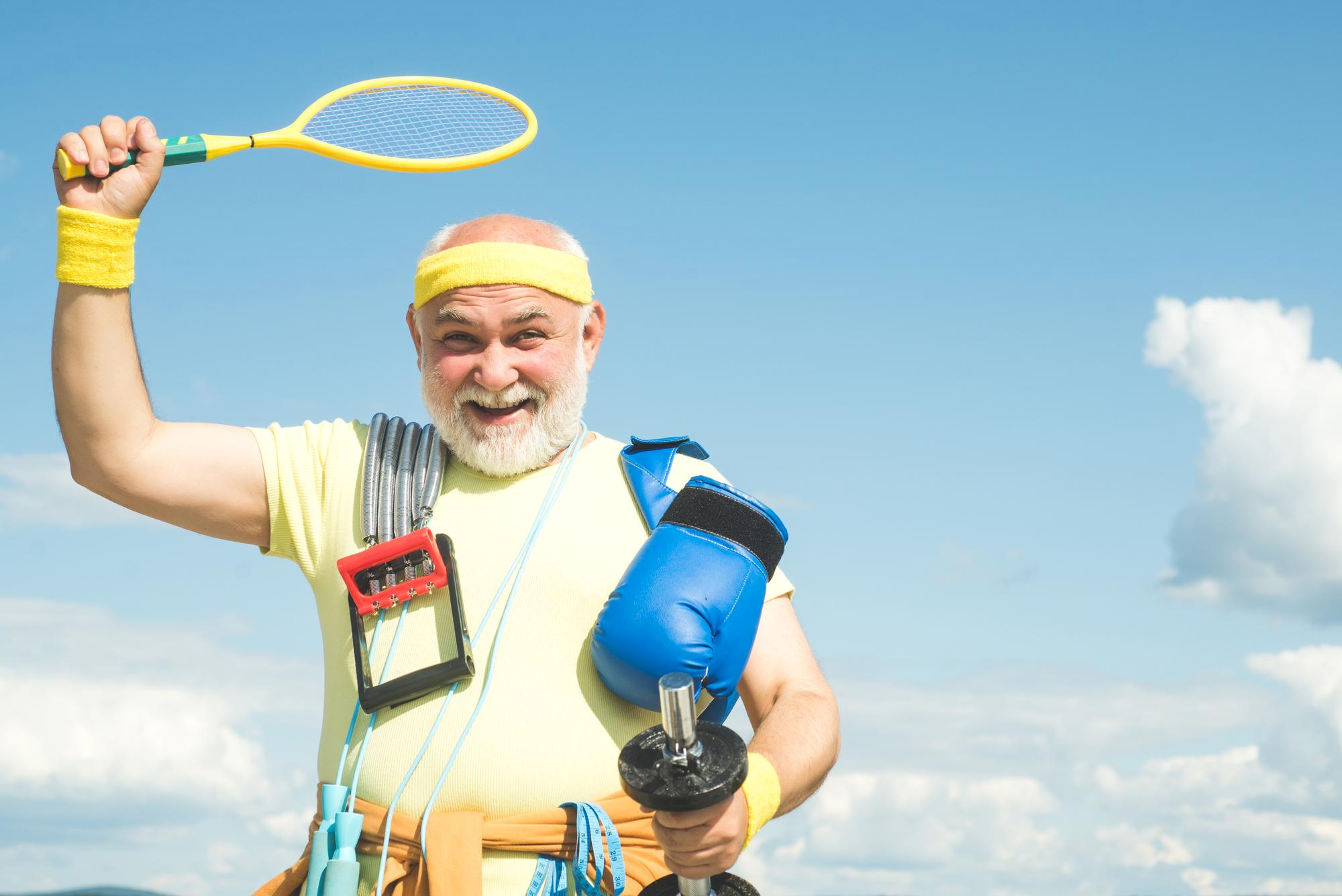 Дед неб. Спортсмены на пенсии. Grandpa Sportsman. Дедушка спортсмен в очках картинка. Каролина синий дедушка спортсмен.