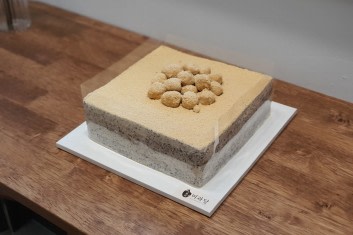 흑임자인절미 쌀케이크