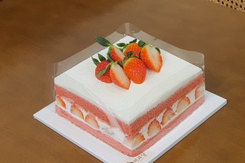 순우유딸기