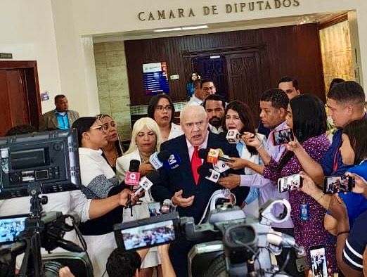 Debate Aborto: Juristas Reabren la Discusión en el Congreso
